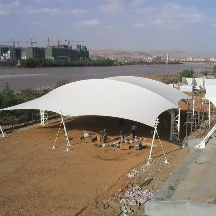 长阳膜结构汽车棚